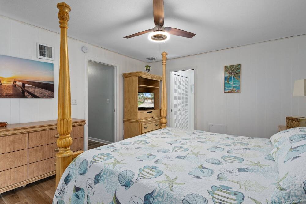 Photo of Bedroom in Homosassa