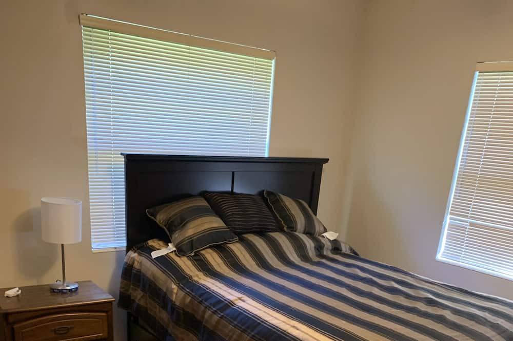 Photo of Bedroom in Crawfordville