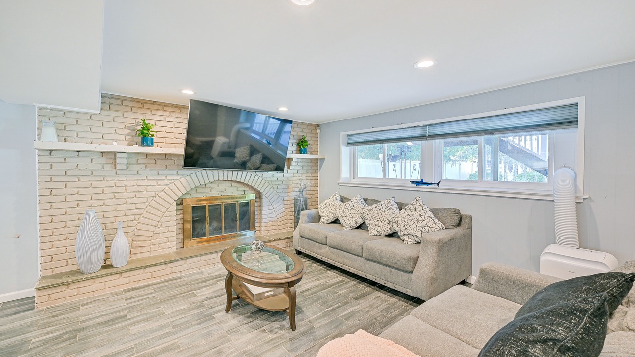Photo of Livingroom in North Great River