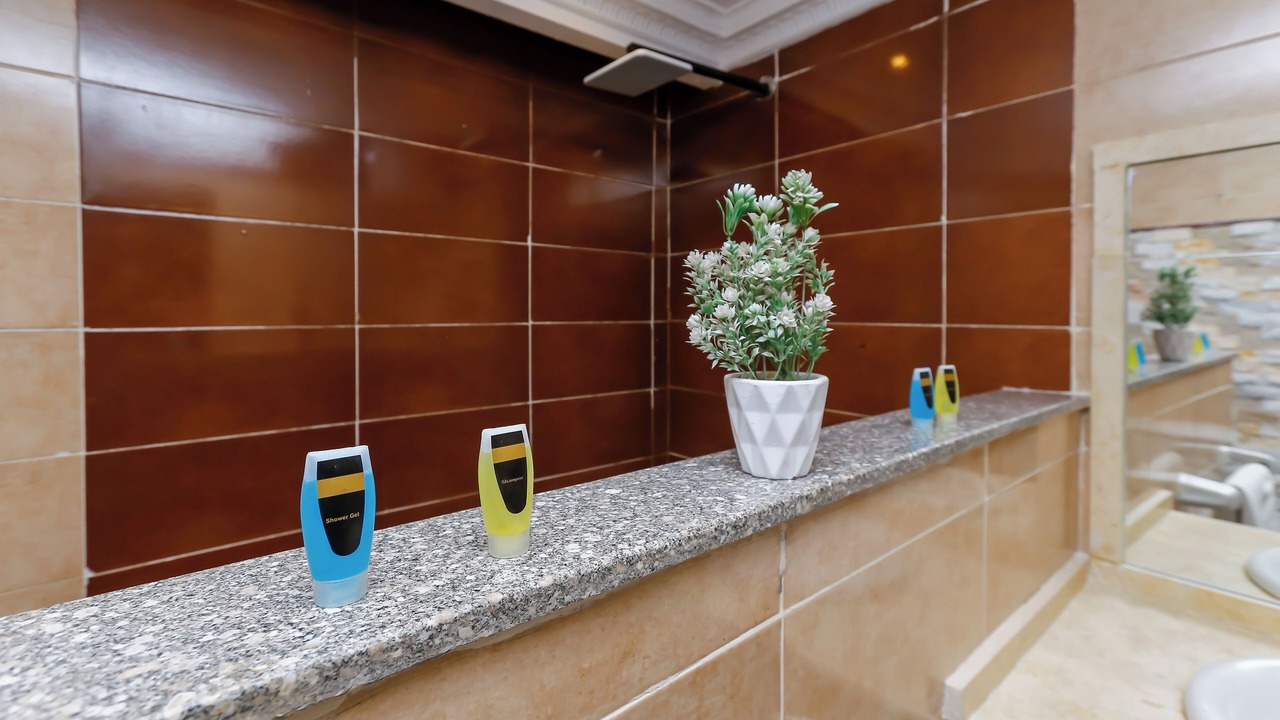 Photo of Bathroom in Pyramids Gardens