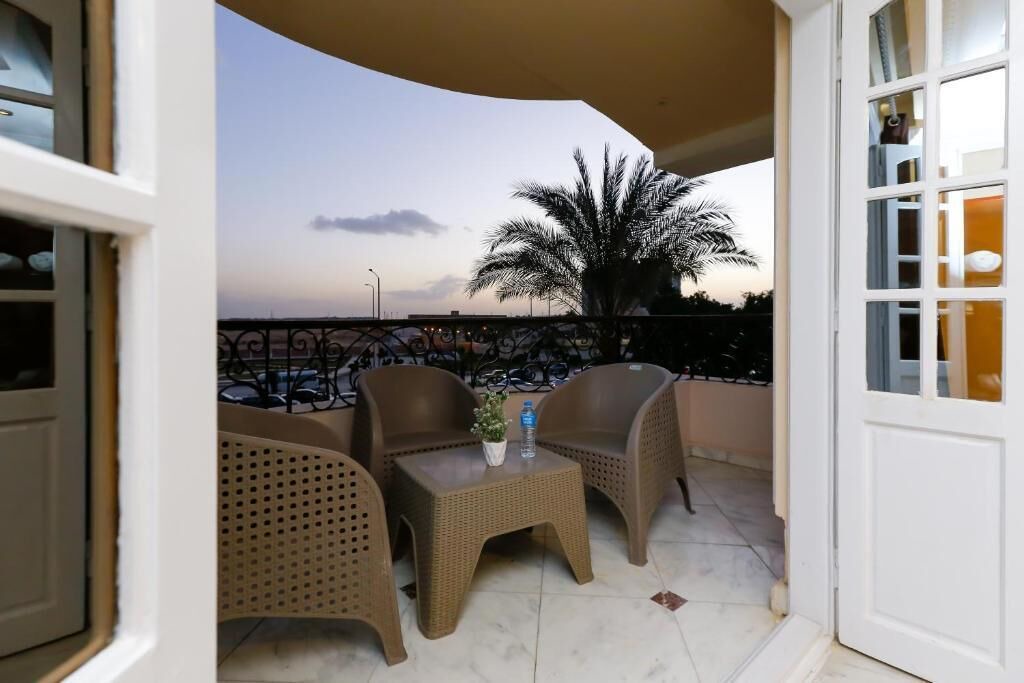 Photo of Bedroom in Pyramids Gardens