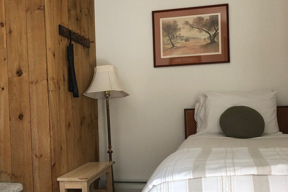 Photo of Bedroom in Canaan