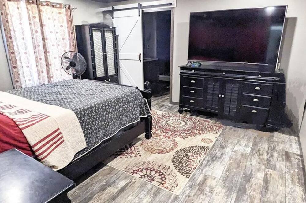 Photo of Bedroom in Mariah Hill