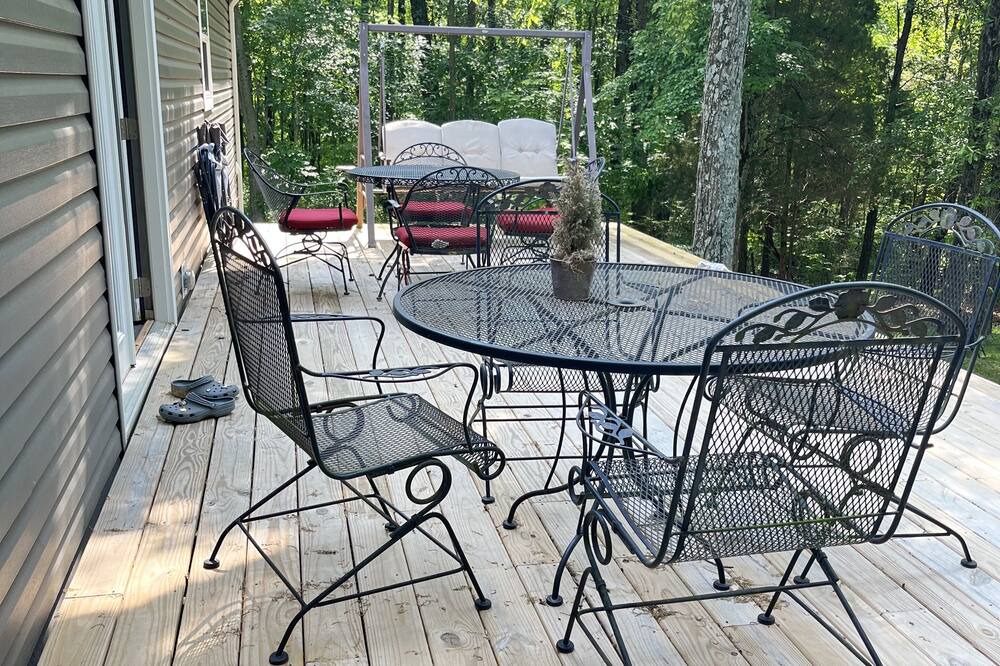 Photo of Outdoor in Mariah Hill