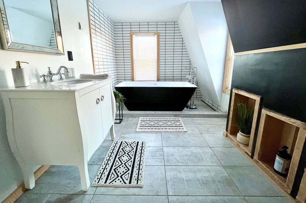 Photo of Bathroom in Haines Falls