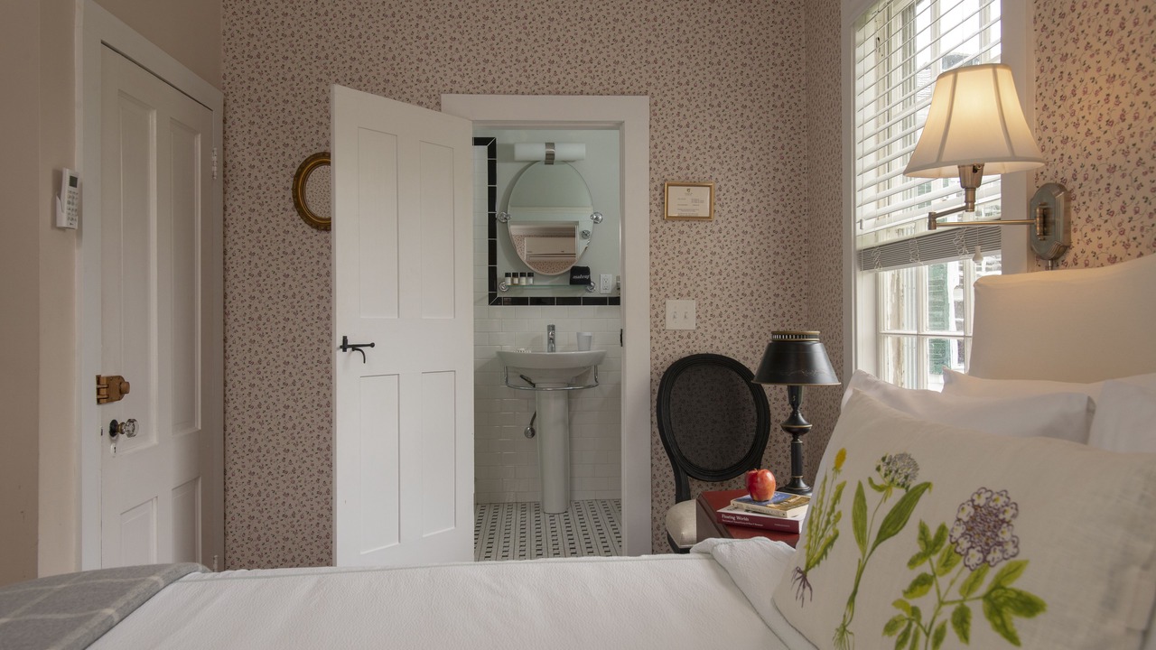 Photo of Bedroom in Yarmouth Port