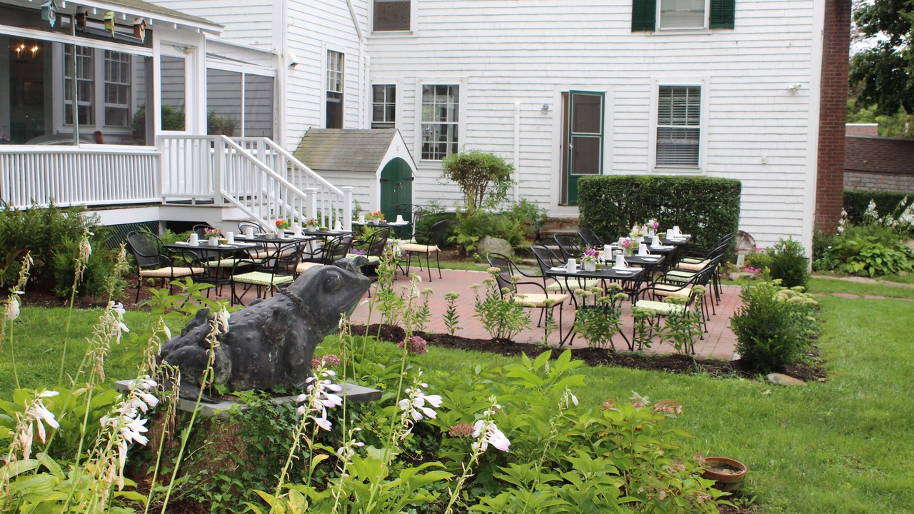Photo of Patio Balcony in Yarmouth Port
