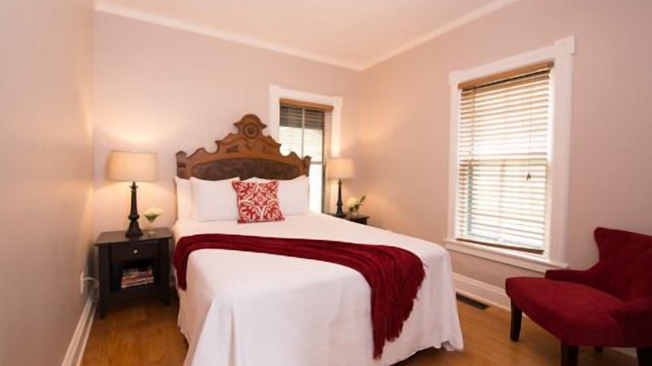 Photo of Bedroom in Saratoga Springs