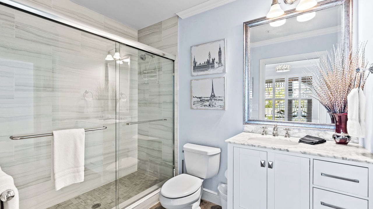 Photo of Bathroom in Naples