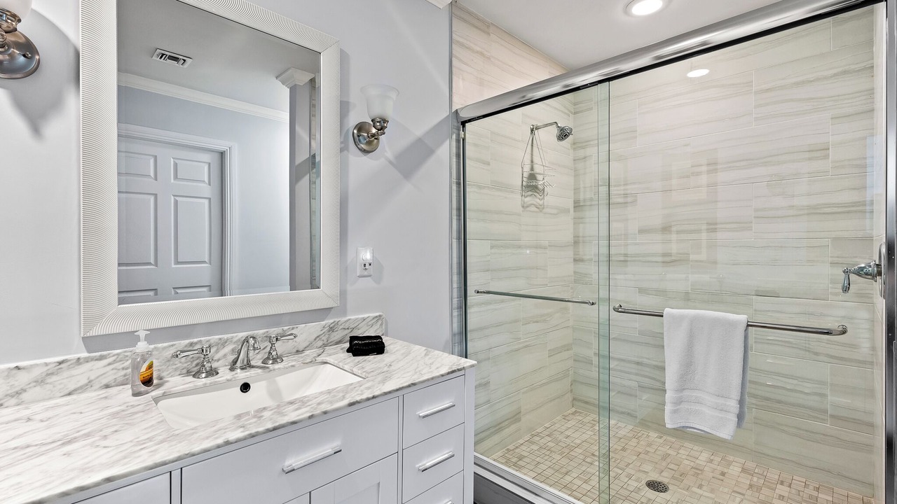 Photo of Bathroom in Naples
