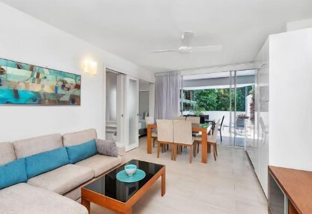 Photo of Livingroom in Palm Cove