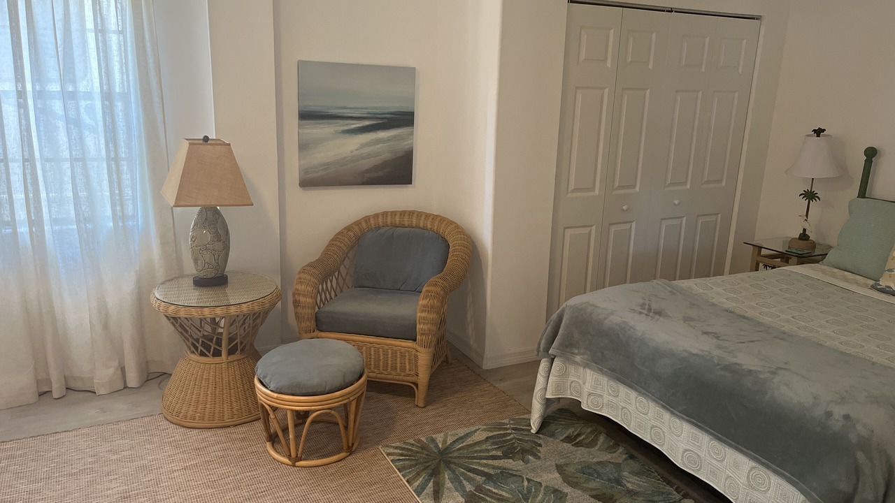 Photo of Bedroom in Bokeelia