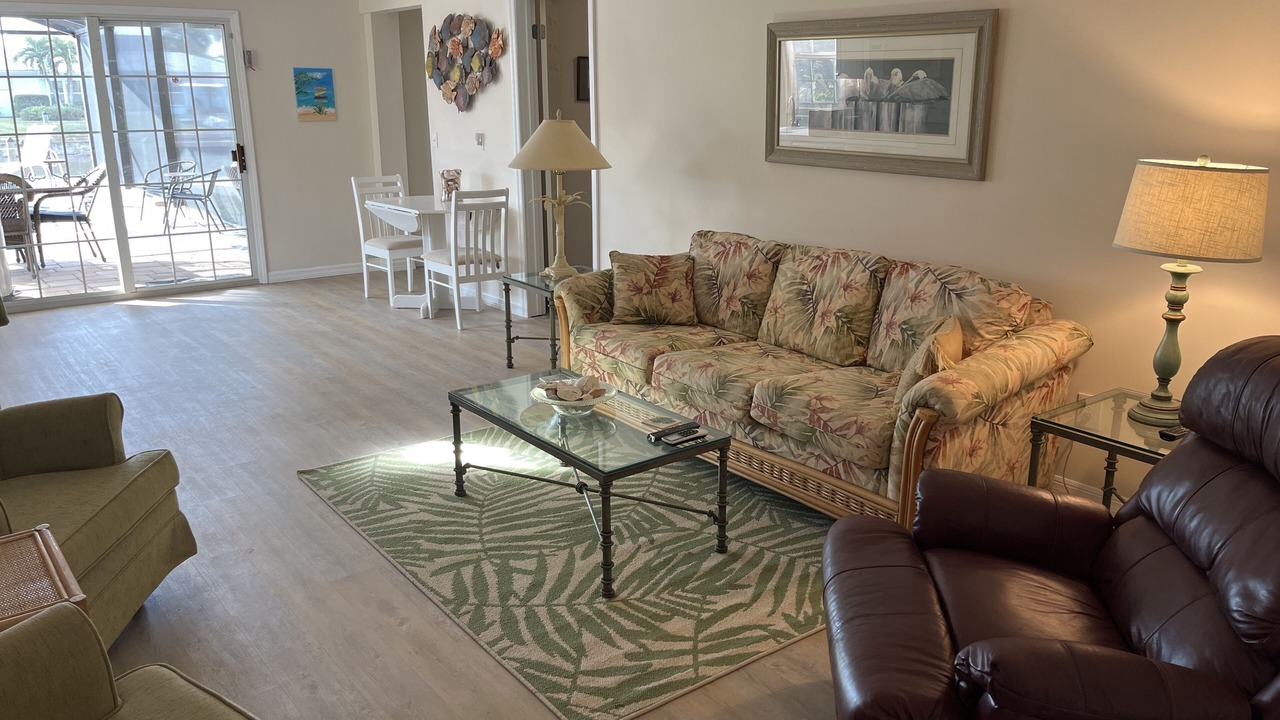 Photo of Livingroom in Bokeelia