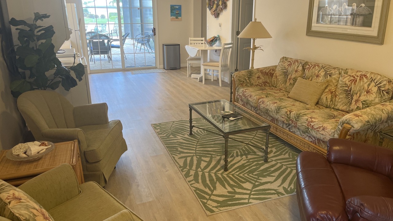 Photo of Livingroom in Bokeelia