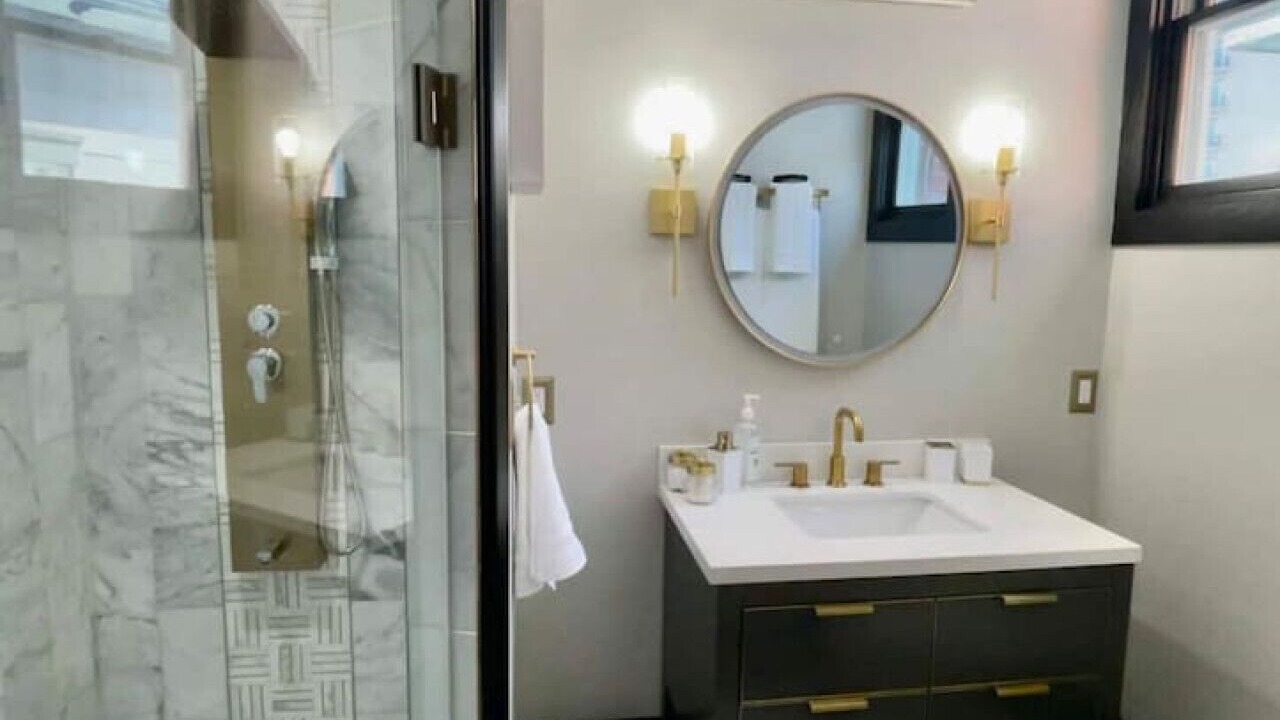 Photo of Bathroom in Downtown Indianapolis