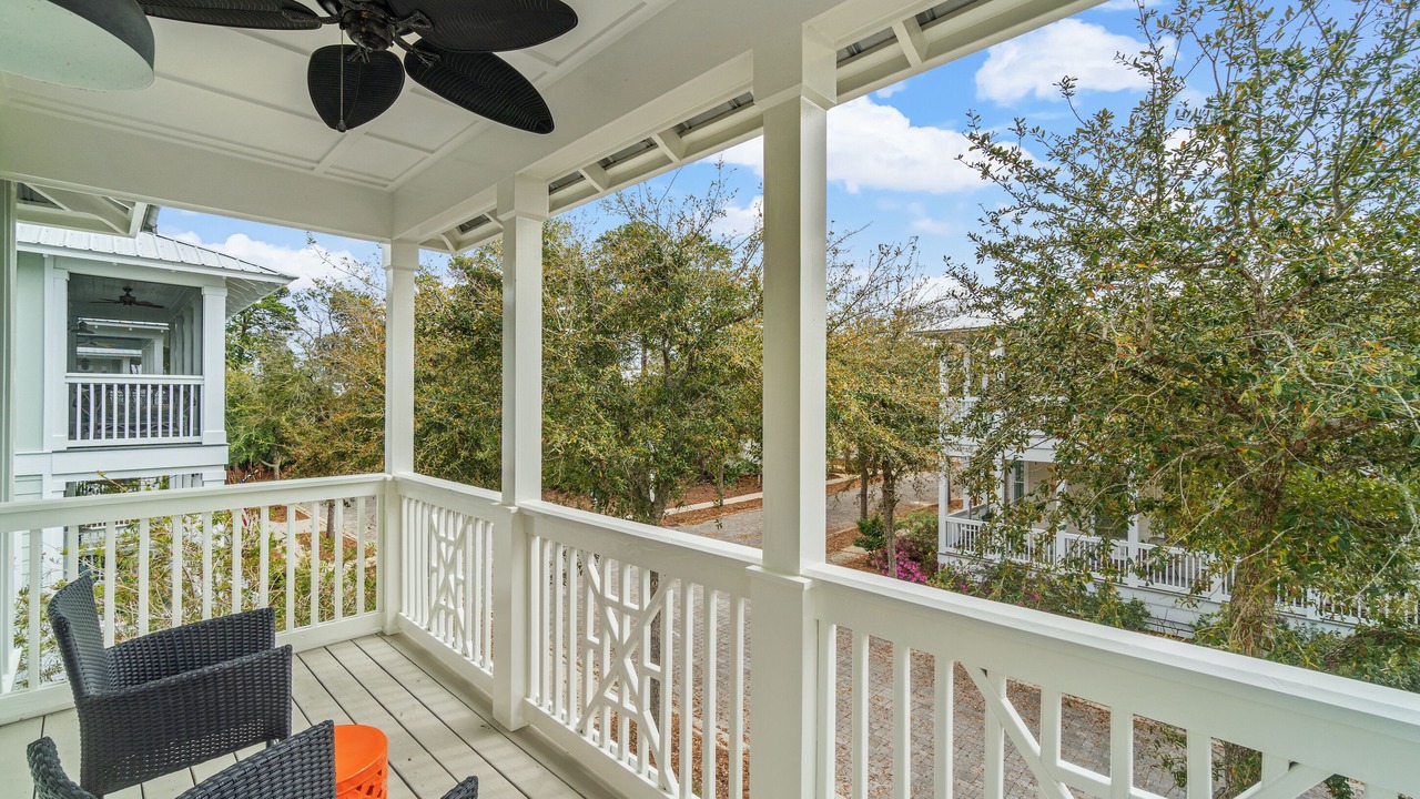 Photo of Patio Balcony in Greenway Park