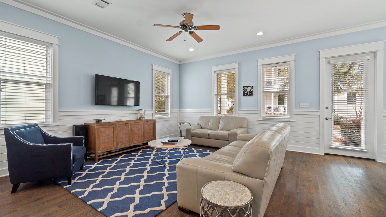 Photo of Livingroom in Greenway Park