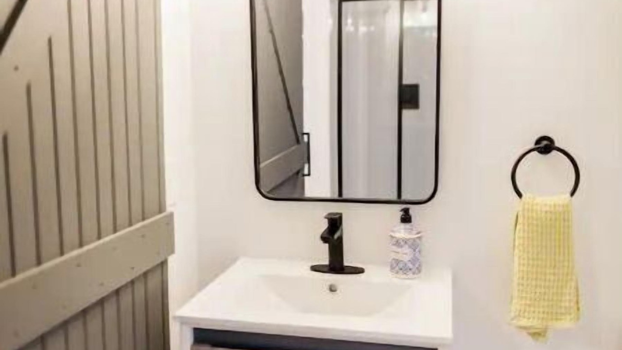 Photo of Bathroom in Etlan