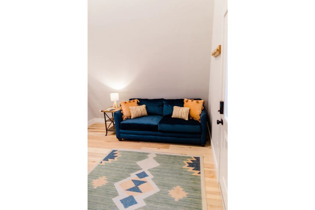 Photo of Livingroom in Etlan
