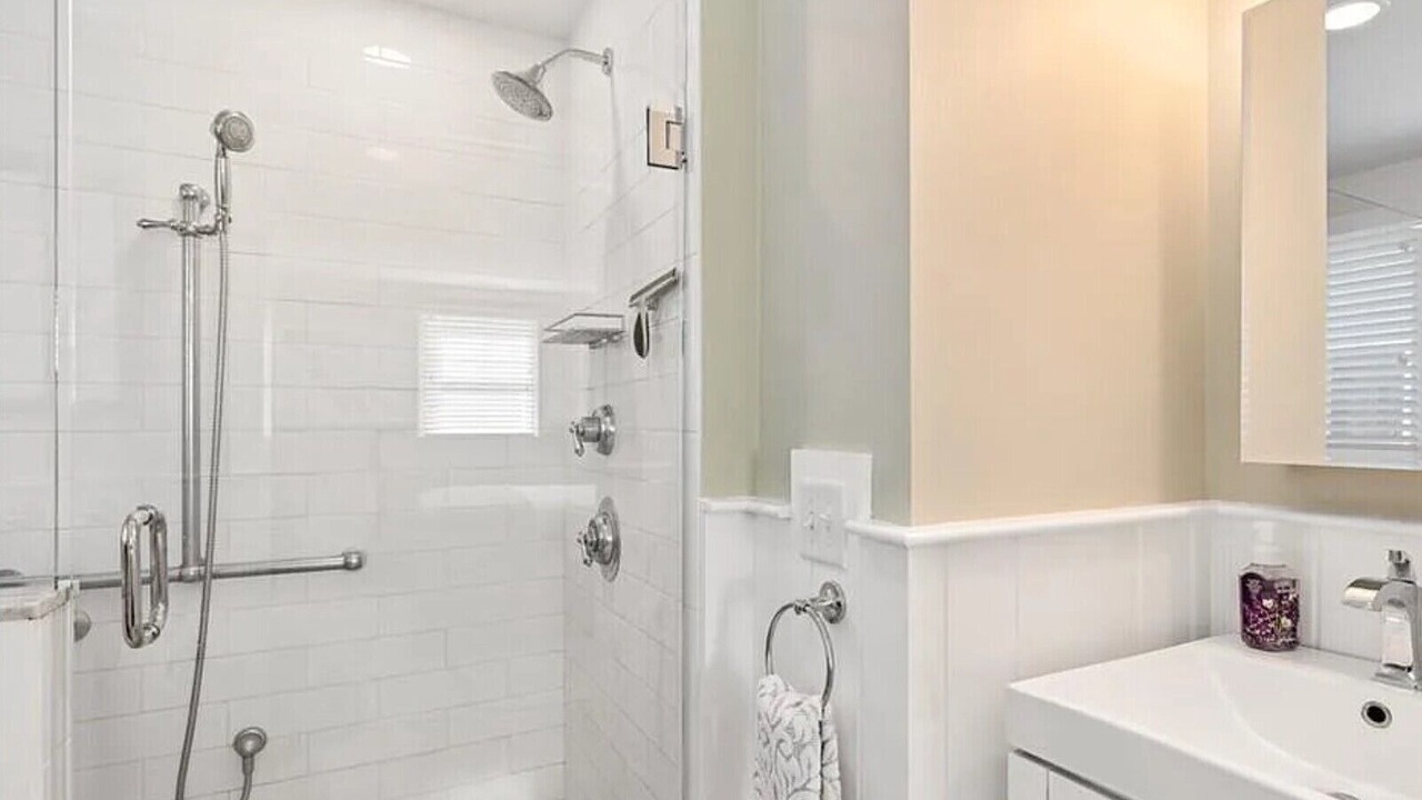 Photo of Bathroom in Waveland