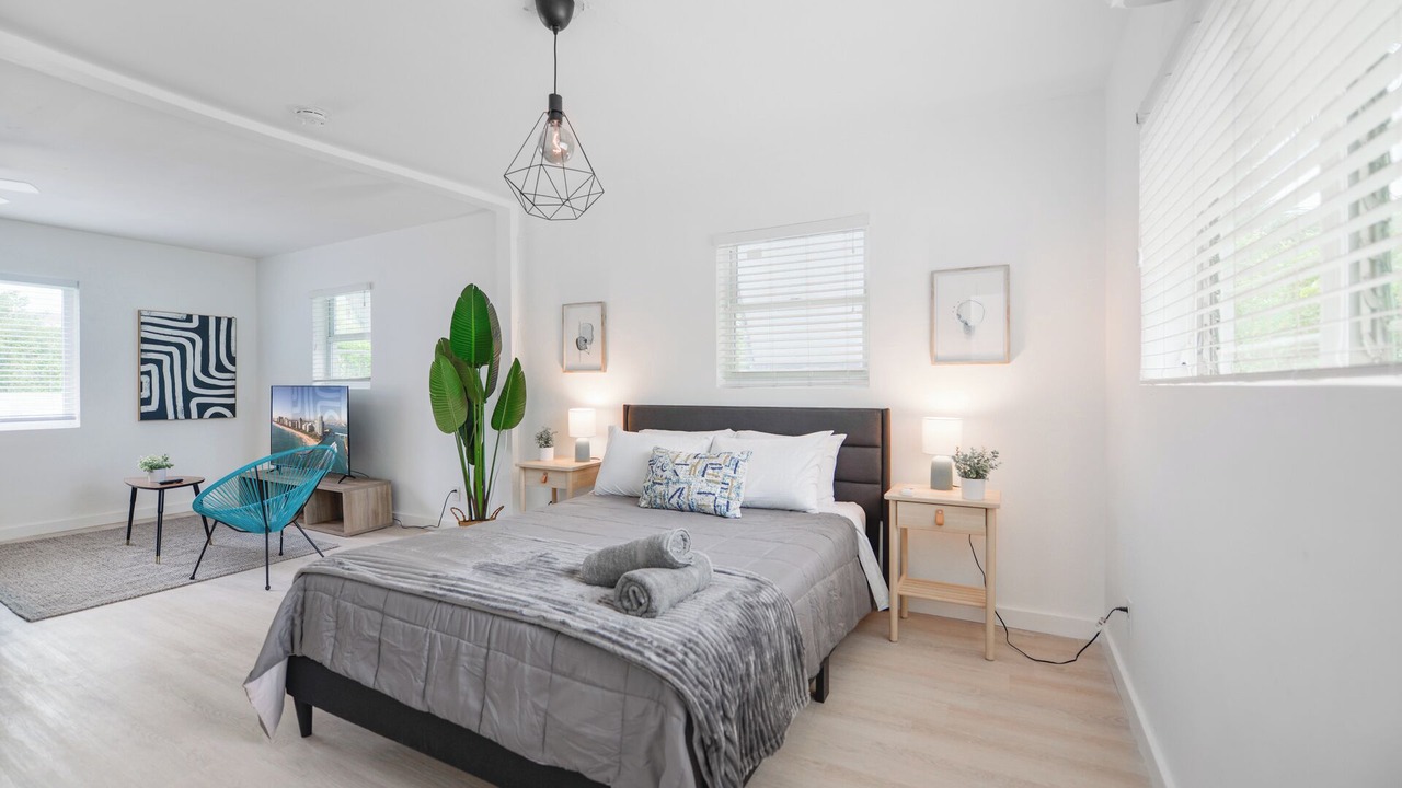 Photo of Bedroom in Northeast Miami