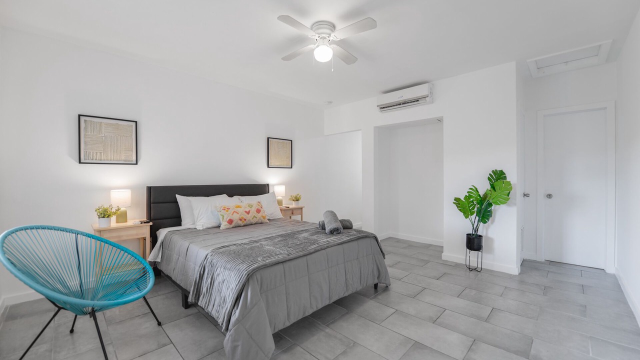 Photo of Bedroom in Northeast Miami