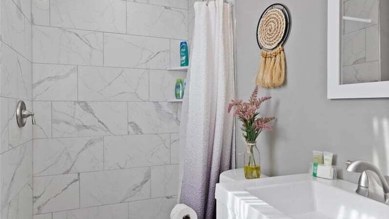 Photo of Bathroom in Jeffersonville - Clarksville