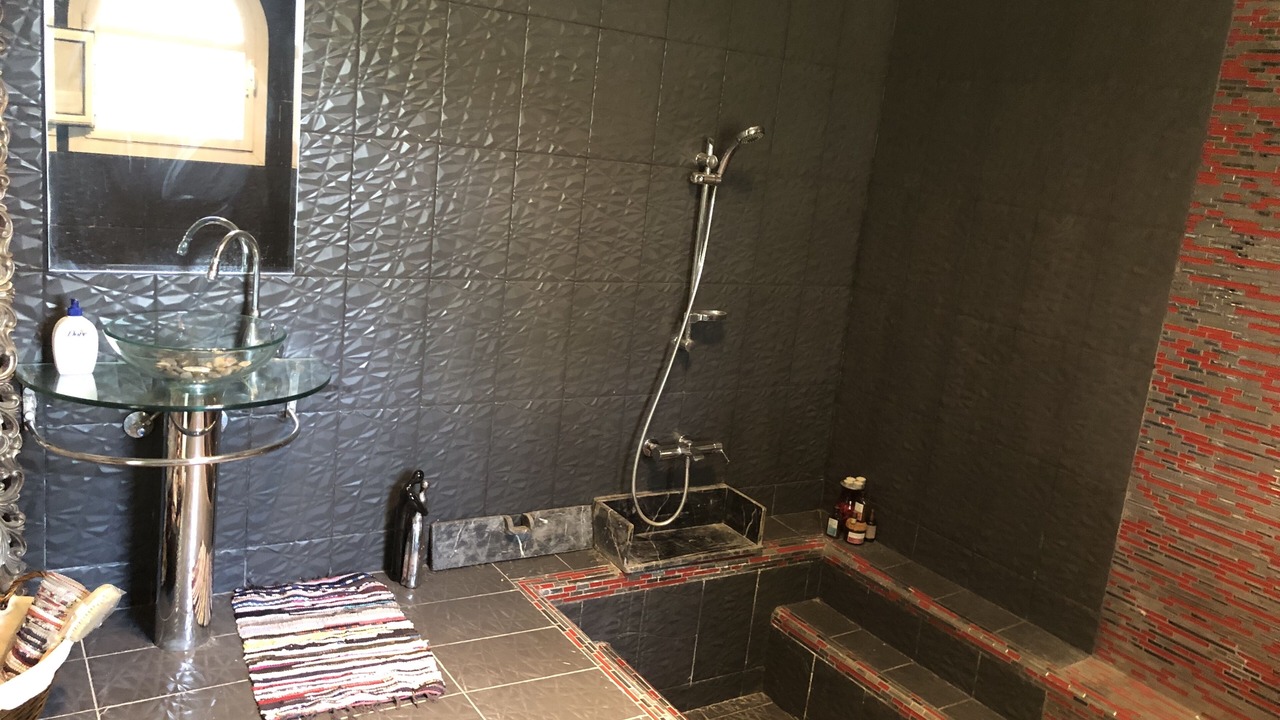 Photo of Bathroom in Al-'Amriyah