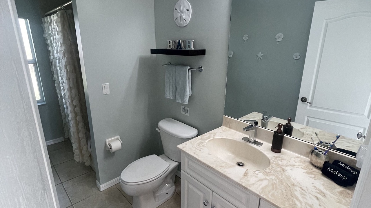Photo of Bathroom in Jacarandas