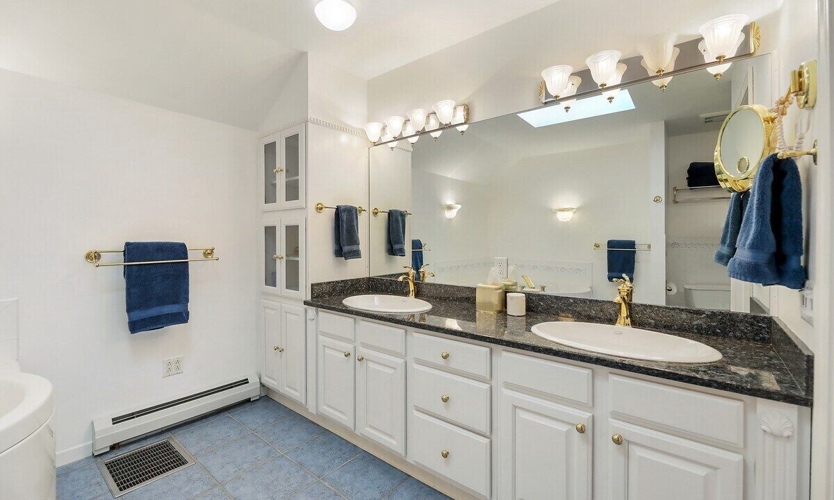 Photo of Bathroom in Lenox