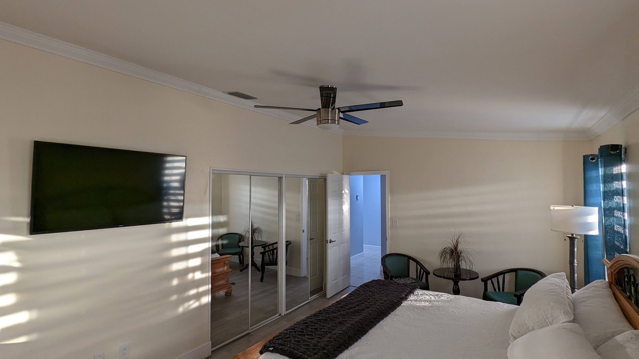 Photo of Bedroom in Miami Gardens