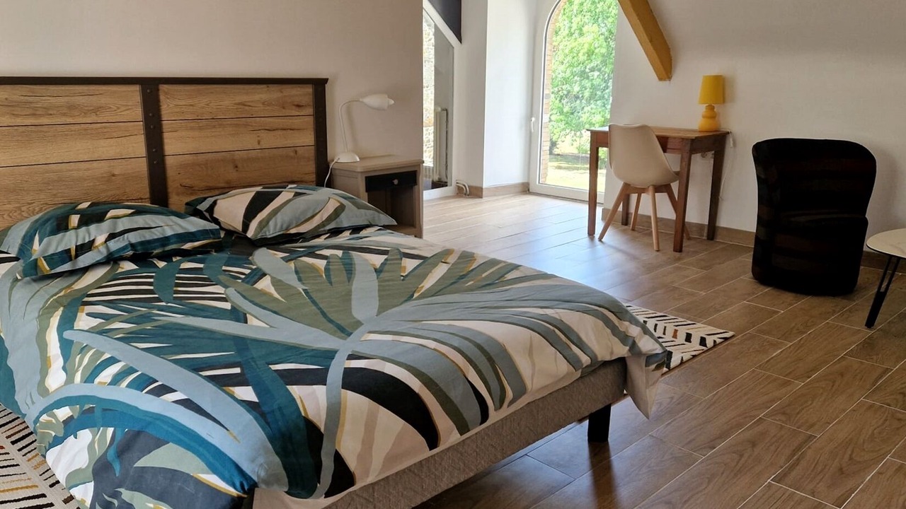 Photo of Bedroom in Lamballe