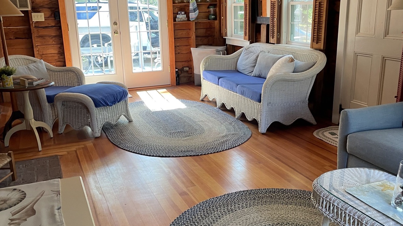 Photo of Livingroom in Cedar Bushes