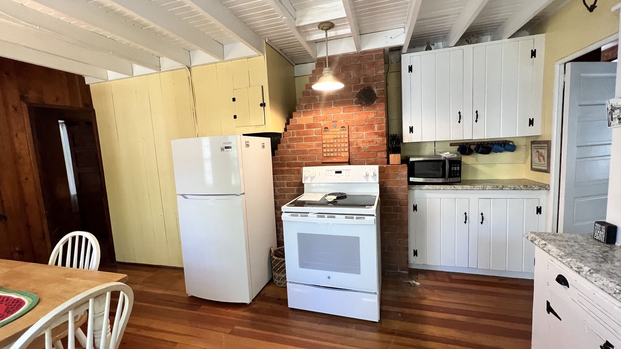 Photo of Kitchen in Cedar Bushes