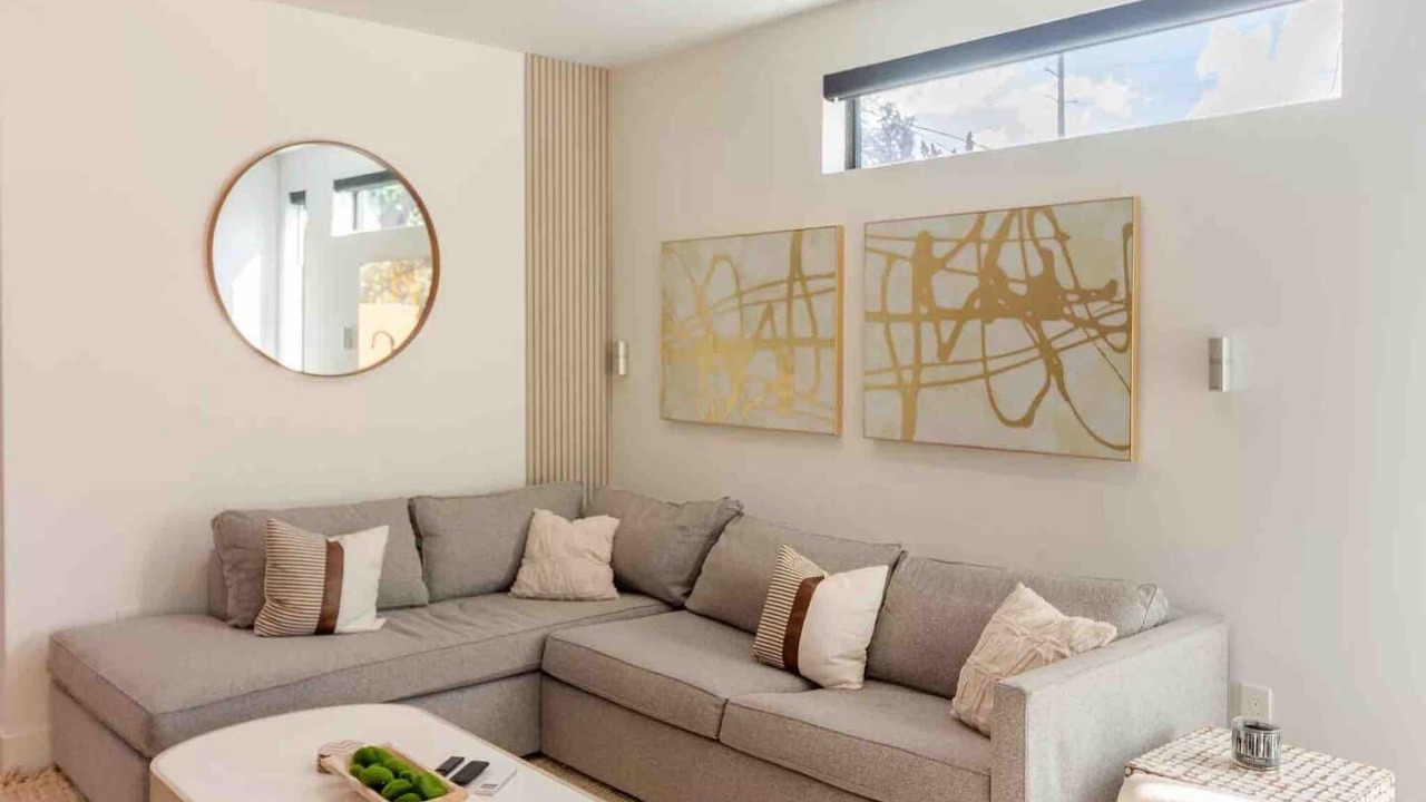 Photo of Livingroom in Midtown