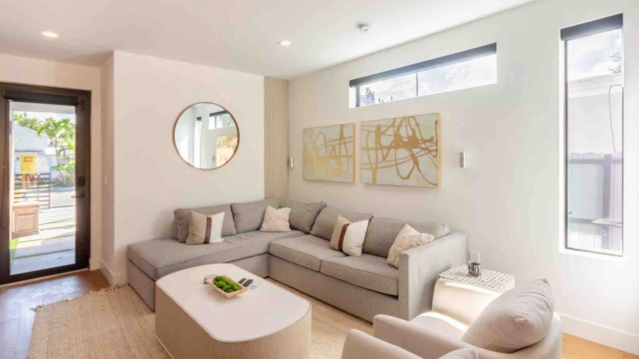 Photo of Livingroom in Midtown