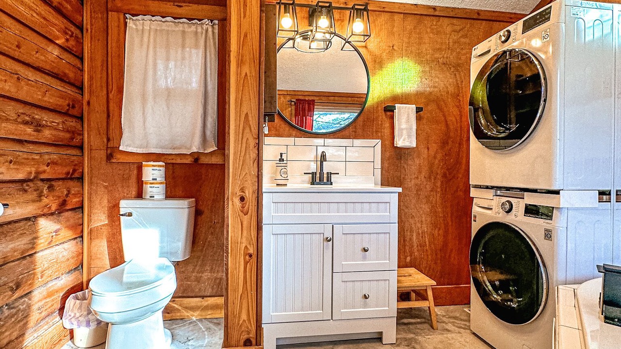 Photo of Bathroom in Piper Gap
