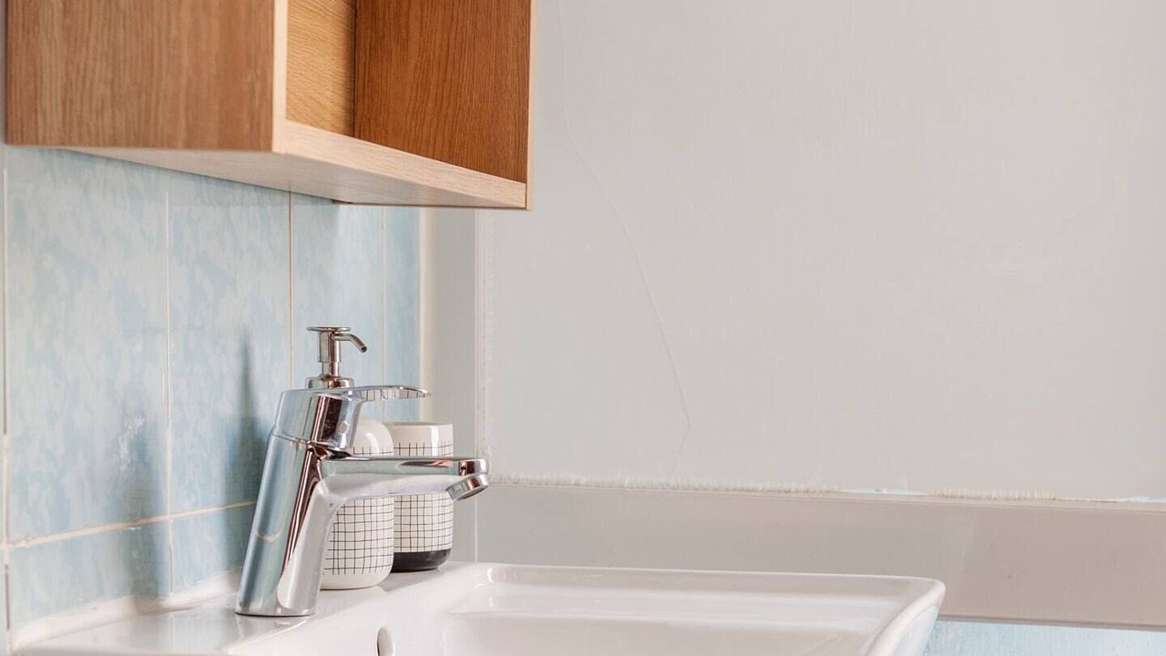 Photo of Bathroom in Linda-a-Velha