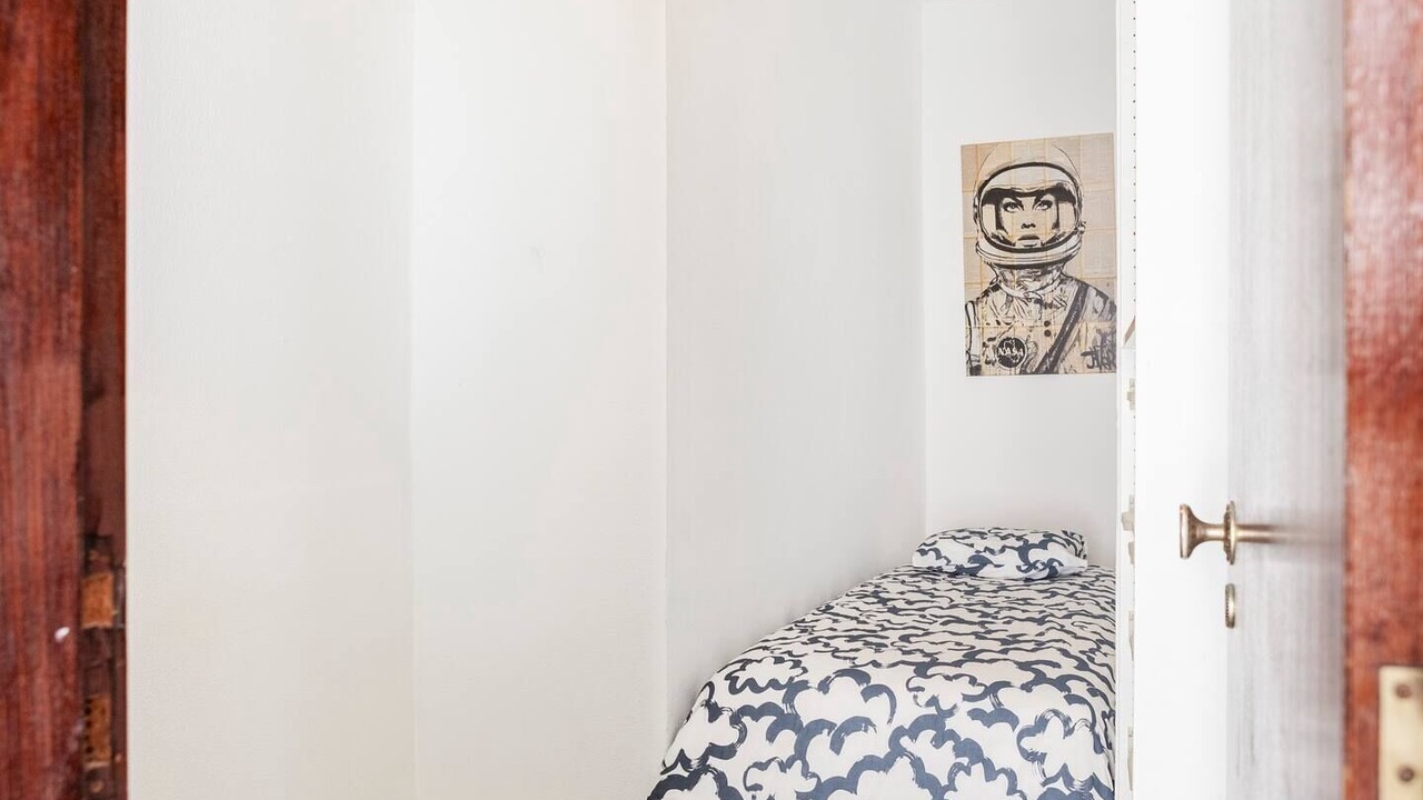 Photo of Bedroom in Linda-a-Velha