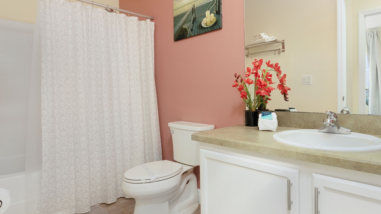 Photo of Bathroom in Thousand Oaks