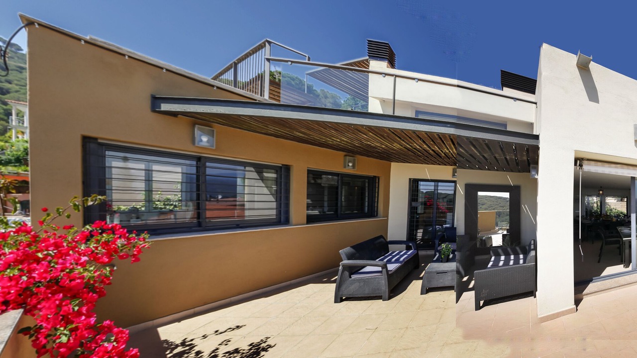 Photo of Patio Balcony in Argentona