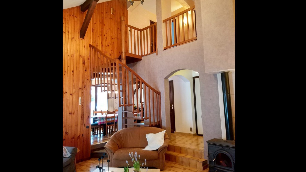 Photo of Livingroom in Saint-Jean-de-Vaulx