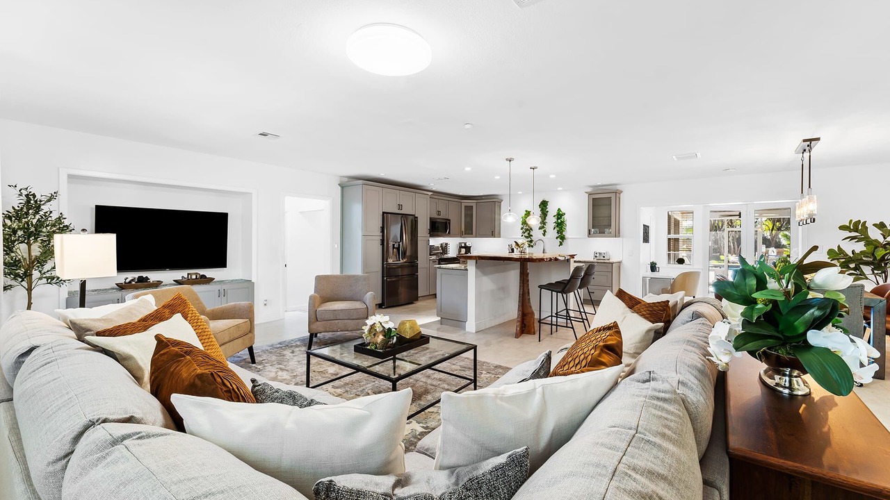 Photo of Livingroom in Davie