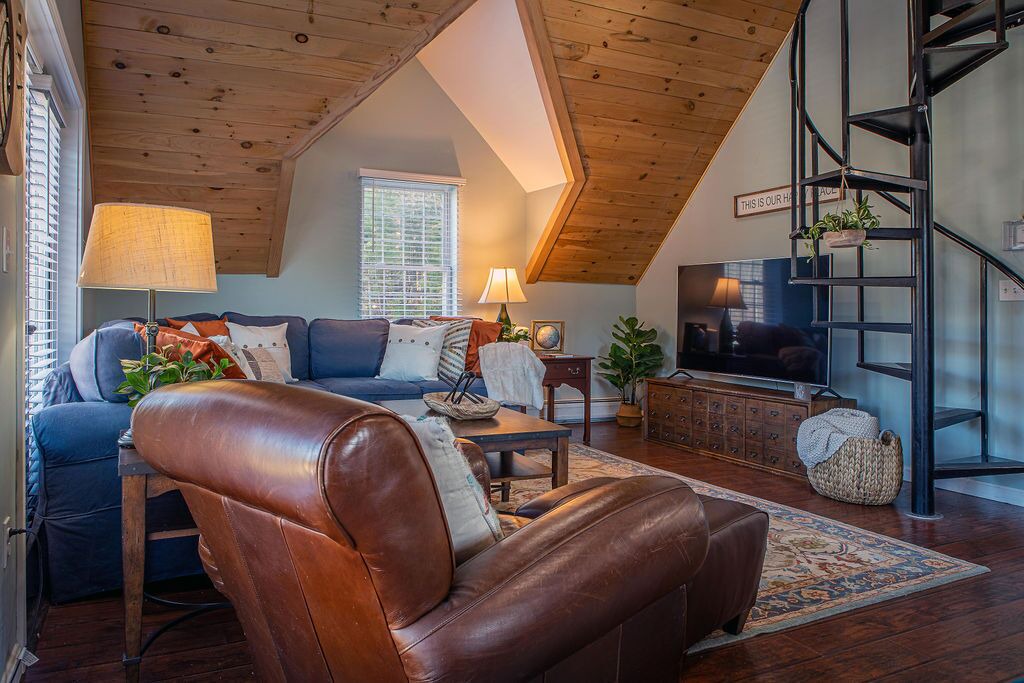Photo of Livingroom in Jaffrey