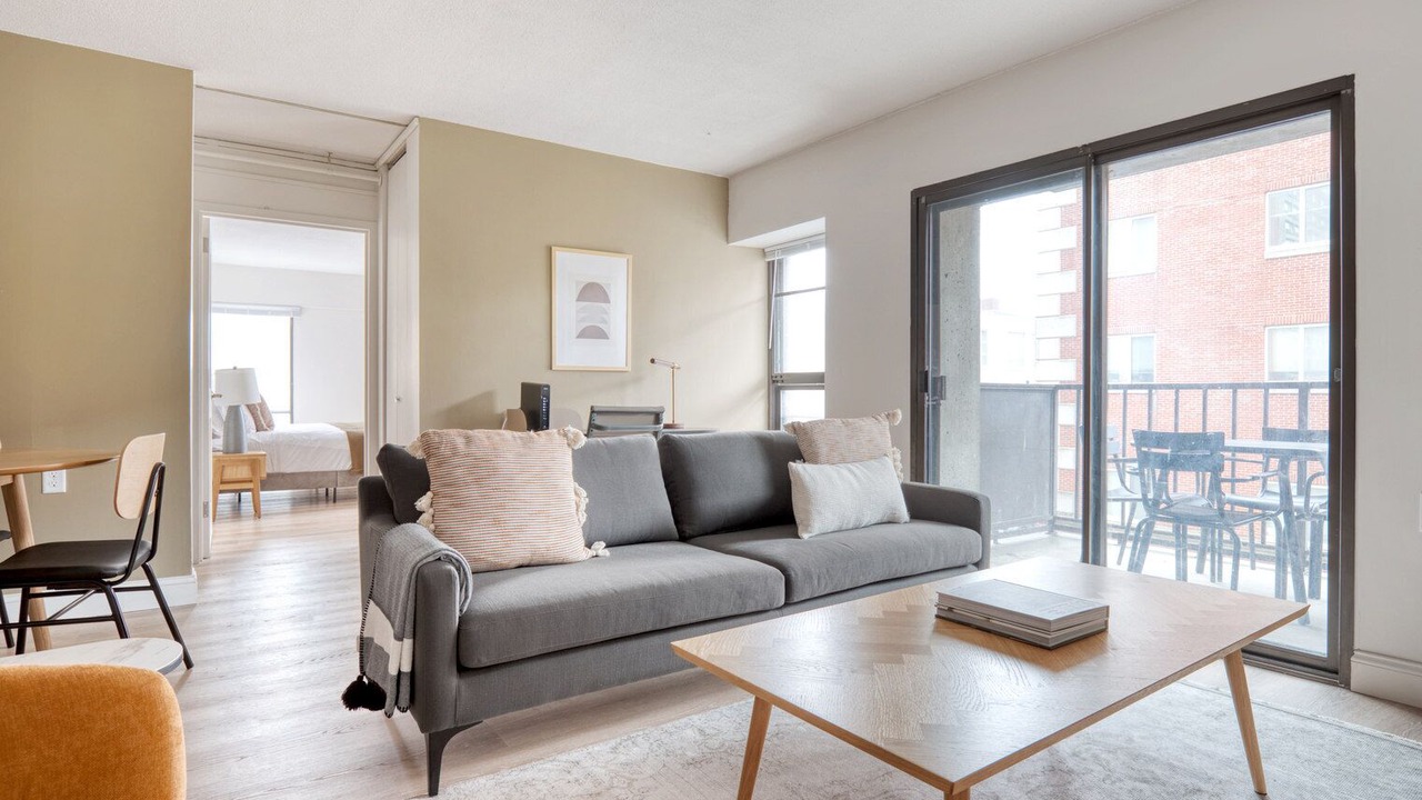 Photo of Livingroom in Allston