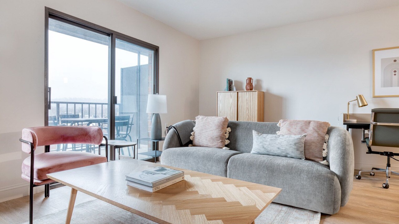 Photo of Livingroom in Allston