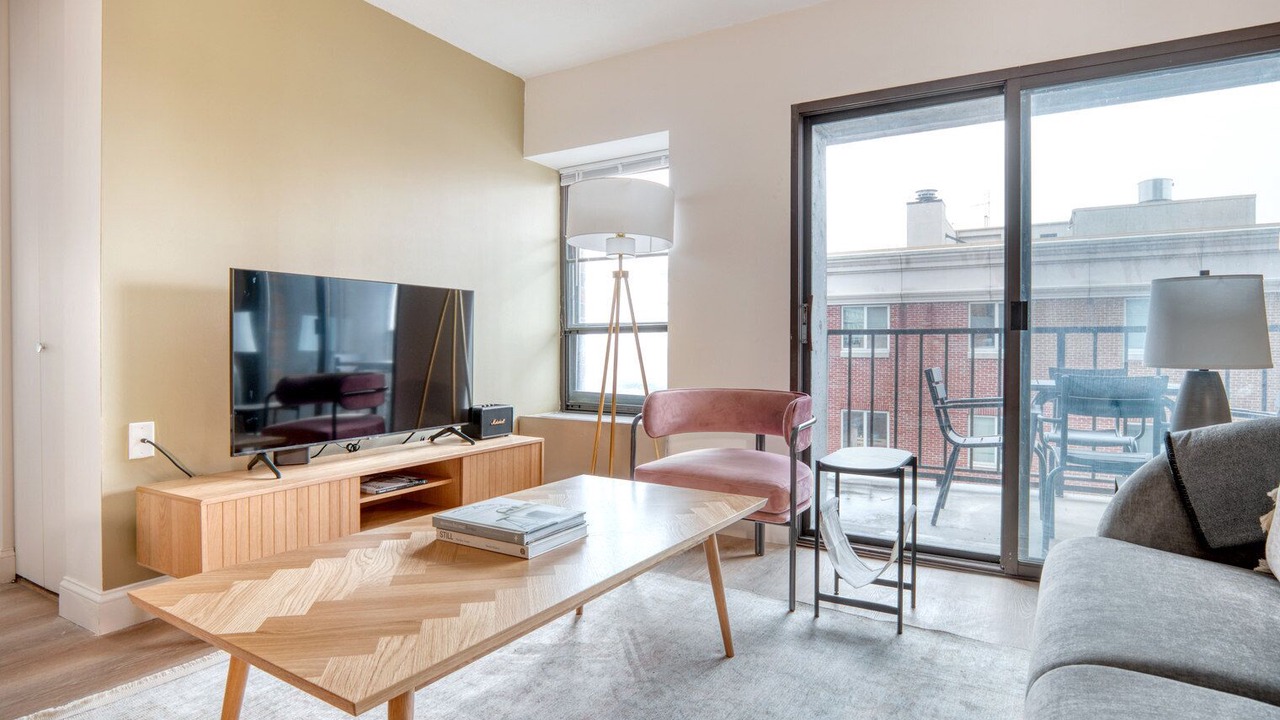 Photo of Livingroom in Allston