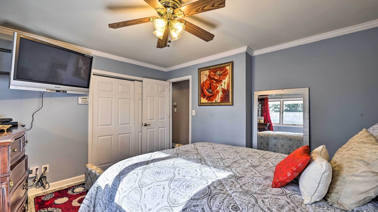 Photo of Bedroom in Commack