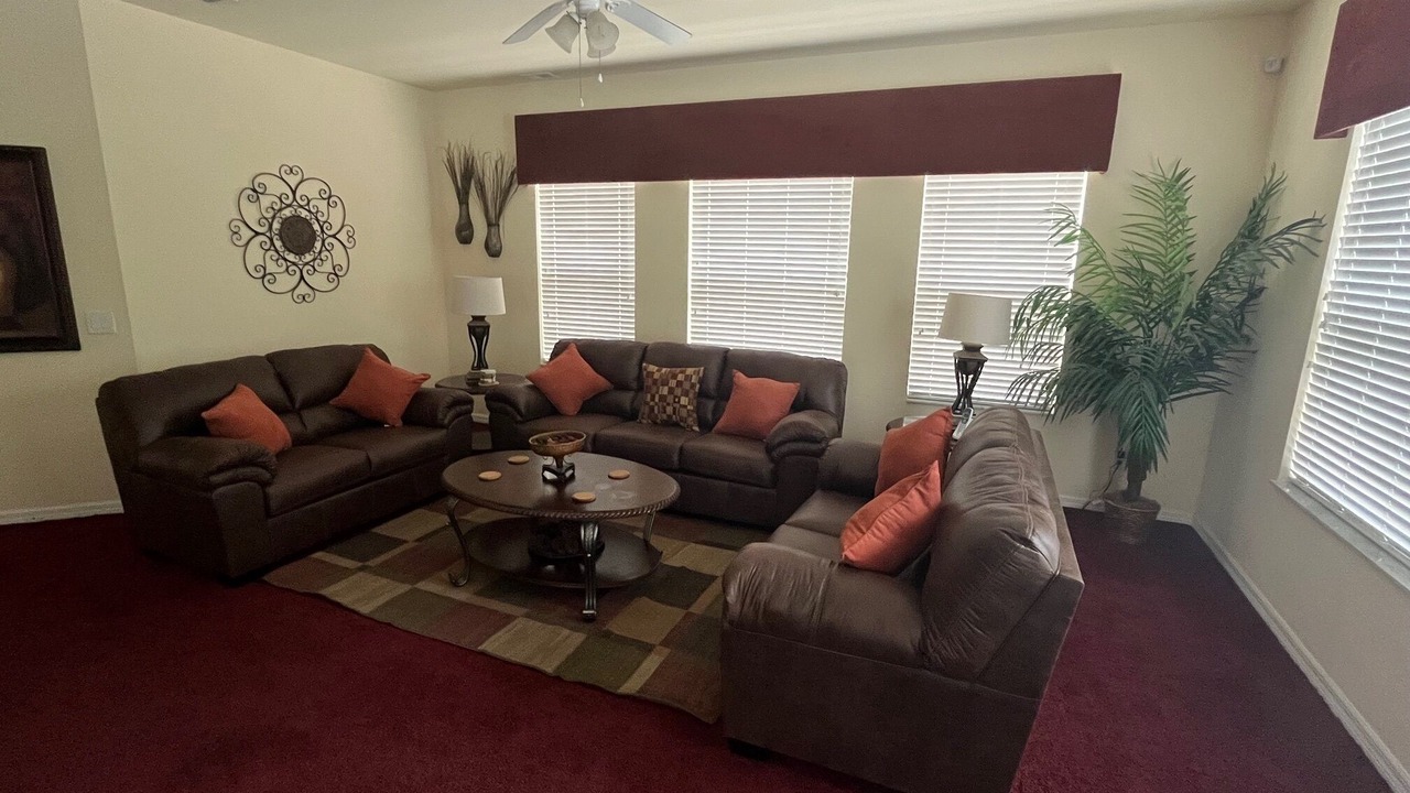 Photo of Livingroom in Cypress Pointe