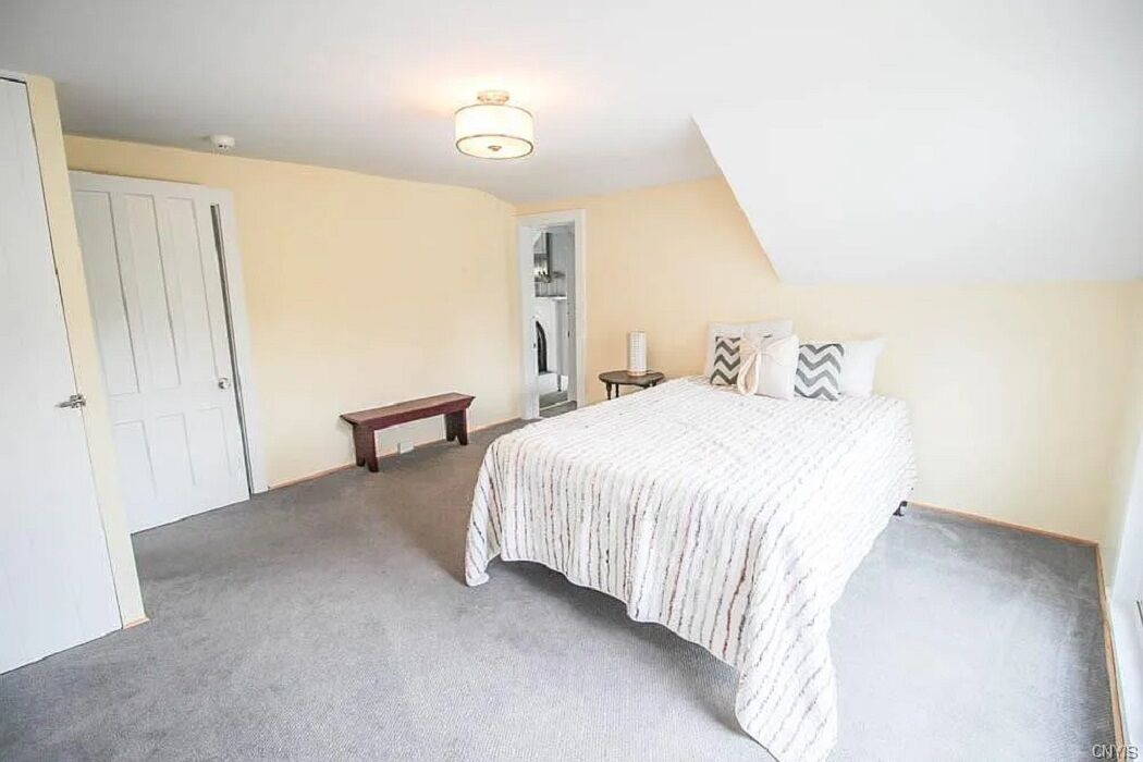 Photo of Bedroom in Melrose Park
